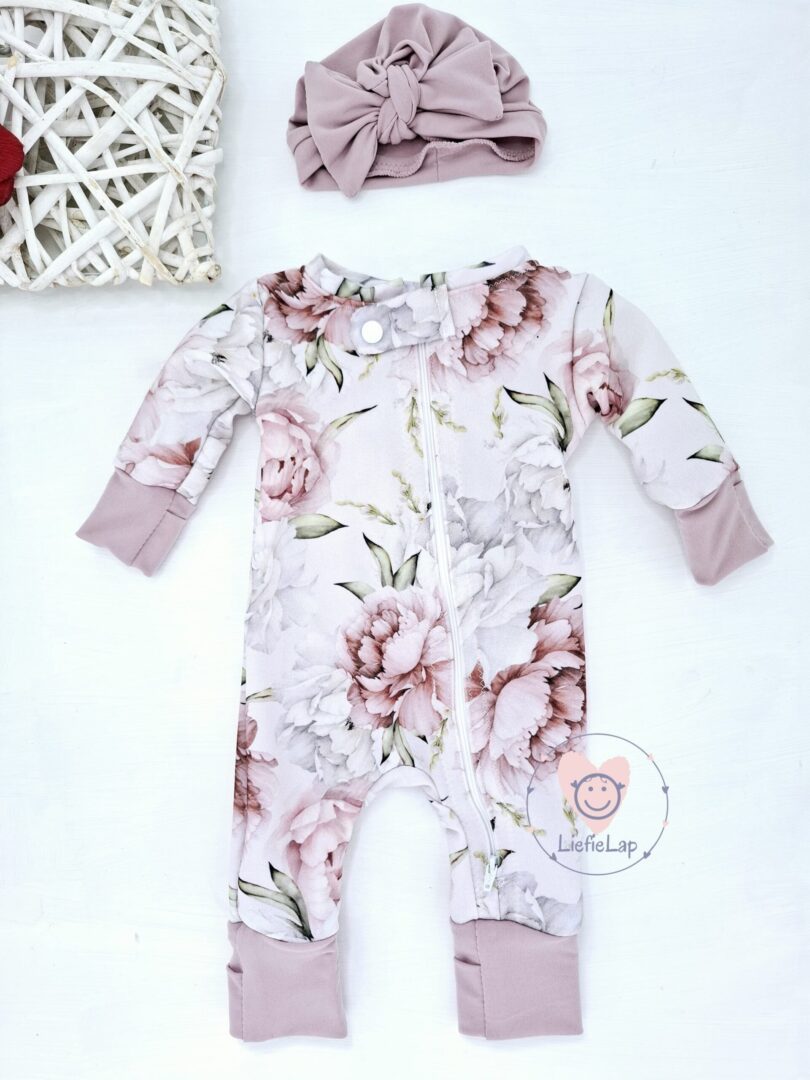 Newborn Peonies Snuggle & Go Set - Image 6