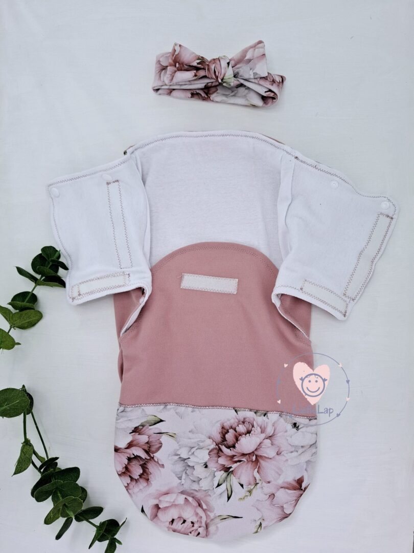 Newborn Peonies Snuggle & Go Set - Image 3