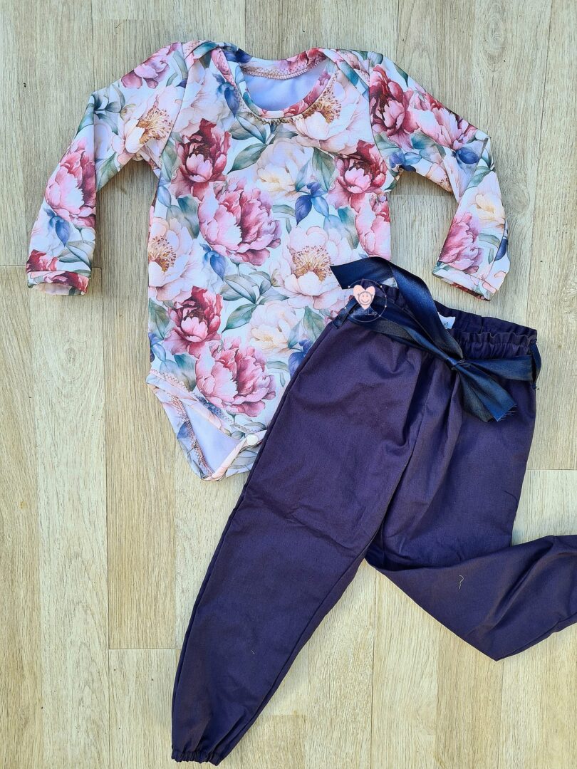 Long or Short Sleeve Vintage Peonies Vest and Navy pants Set